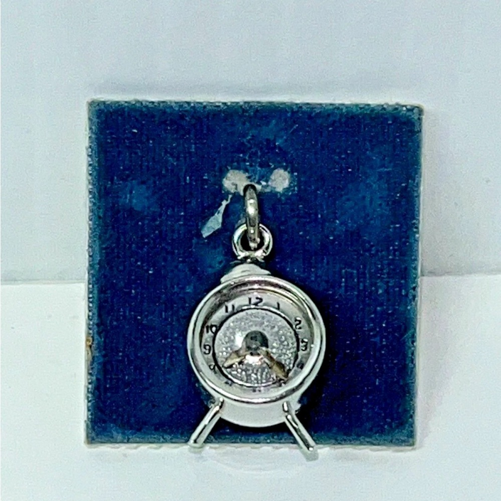 Wells Vintage Sterling Silver Alarm Clock with Moving Hands Charm Pendant ~ 2.0g